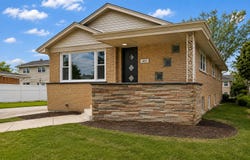 10036 Kedvale Avenue, Oak Lawn, IL 60453