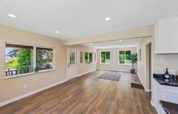 831 S 11th ST, Coos Bay, OR 97420
