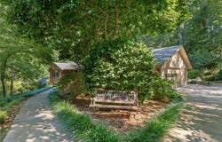 325 Knoll Woods Drive, Roswell, GA 30075
