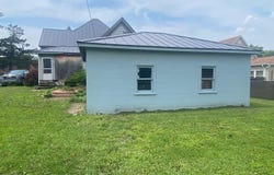 201 N Main Street, Libertyville, IA 52567