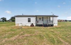 548 Casen St, Dale, TX 78616