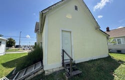 403 W Van Buren Street, Centerville, IA 52544
