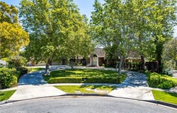 4300 Parkview Drive, Lakewood, CA 90712
