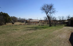 106 E Magnolia Avenue, Electra, TX 76360