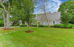 19 Angus Way, Centerville, MA 02632
