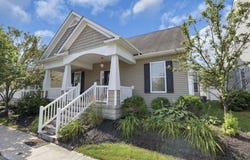 4498 Snowy Meadow Drive, Grove City, OH 43123