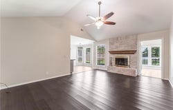 1105  N Oriole  AVE, Rogers, AR 72756