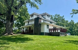 1710 Egypt Ridge, Spencer, WV 25276