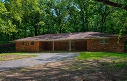 1126 N 4th St, West Helena, AR 72390