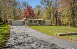 72 Pollys Lane, Montville, CT 06382