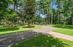 6290 Autumn Oaks Drive, Olive Branch, MS 38654