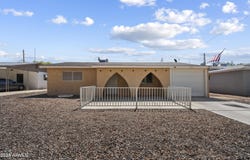 1511 S GRAND Drive, Apache Junction, AZ 85120