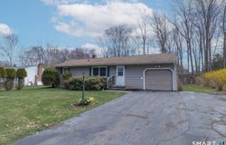 14 Ridgefield Road, Wallingford, CT 06492