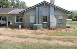 743 743 N. MAIN ST, Waldron, AR 72958