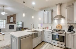 9421 N Gower Avenue, Kansas City, MO 64154