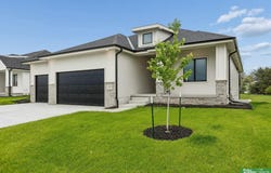 12383 Windsor Drive, Papillion, NE 68046