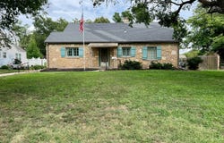 1208 N Hersey Ave, Beloit, KS 67420