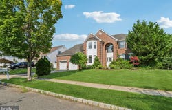 2 CARRIAGE COURT, EAST WINDSOR, NJ 08520