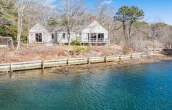 24 Spoondrift Way, Mashpee, MA 02649