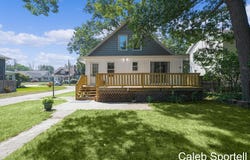 2225 Wrenwood Street SW, Wyoming, MI 49519