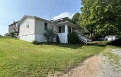 310 Southeast Nottingham Avenue, Wise, VA 24293