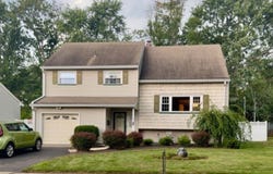 53 Sycamore St, Somerville Boro, NJ 08876-1752