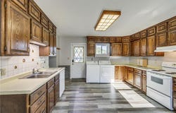 105 10th Street NW, Plainview, MN 55964