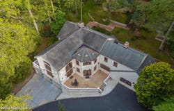 160 Pelican Road, Middletown, NJ 07748