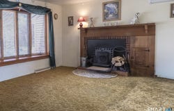 27 McIntosh Avenue, Montville, CT 06382