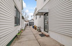 214-38 113 Ave, Cambria Heights, NY 11429