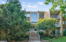 2910 KINGS CHAPEL ROAD, FALLS CHURCH, VA 22042