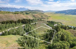 400 RED TAIL BUTTE Road, Jackson, WY 83001
