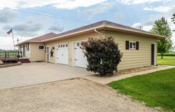 2805 Upper Greene Road, Marble Rock, IA 50653