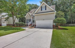 1912 N Smokerise Way, Mount Pleasant, SC 29466