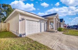 5293 Peach Dr, Pace, FL 32571