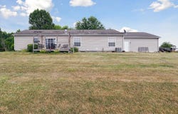 8272 N 850 E, New Carlisle, IN 46552