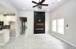 176 Hidden Ranch Ct, Floresville, TX 78114