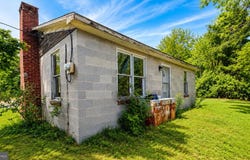 25 MICKEY Lane, MILROY, PA 17063
