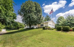 40 Ridge Street, Moro, IL 62067