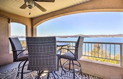 700 Emerald Pointe Drive, Hollister, MO 65672