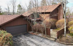 1939 Pine Drive, Kent, OH 44240