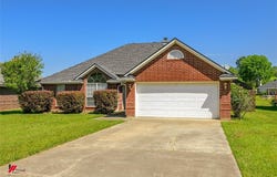 3833 Lakeside Drive, Shreveport, LA 71119