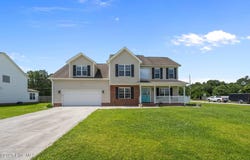 200 Honey Court E, Jacksonville, NC 28540
