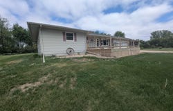47924 279th St, Canton, SD 57013