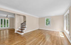 5271 Case Avenue, Lyndhurst, OH 44124