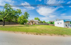1404 W Walker Street, Breckenridge, TX 76424