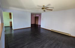4591 S Greenridge Cir, Greenfield, WI 53220