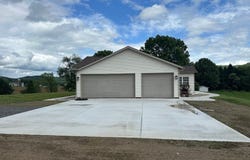 2336 Yorkview Road SW, New Philadelphia, OH 44663