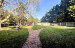 1400 Davis Place Rd, Mt Shasta, CA 96067