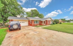 1206 N Randall Avenue, Elk City, OK 73644